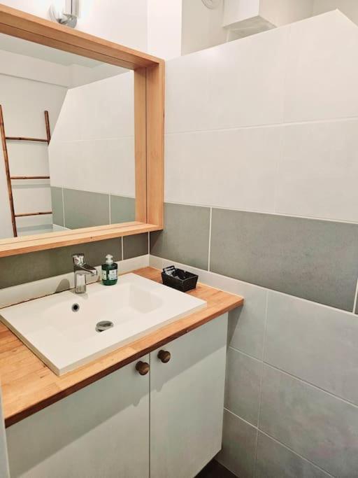 Joli F2 Gare Orleans Avec Parking Prive Et Balcon Classe 3 Etoiles מראה חיצוני תמונה