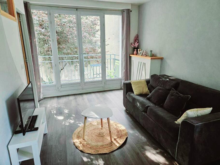 Joli F2 Gare Orleans Avec Parking Prive Et Balcon Classe 3 Etoiles מראה חיצוני תמונה